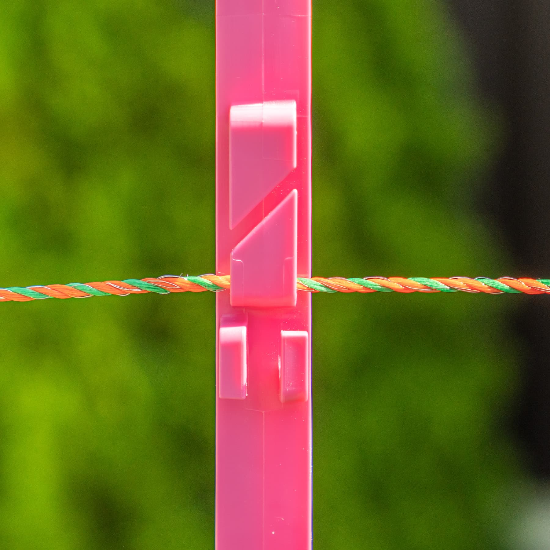 NEXON HIGH PINK stabil műanyag karók villanypásztorhoz – 2. kép