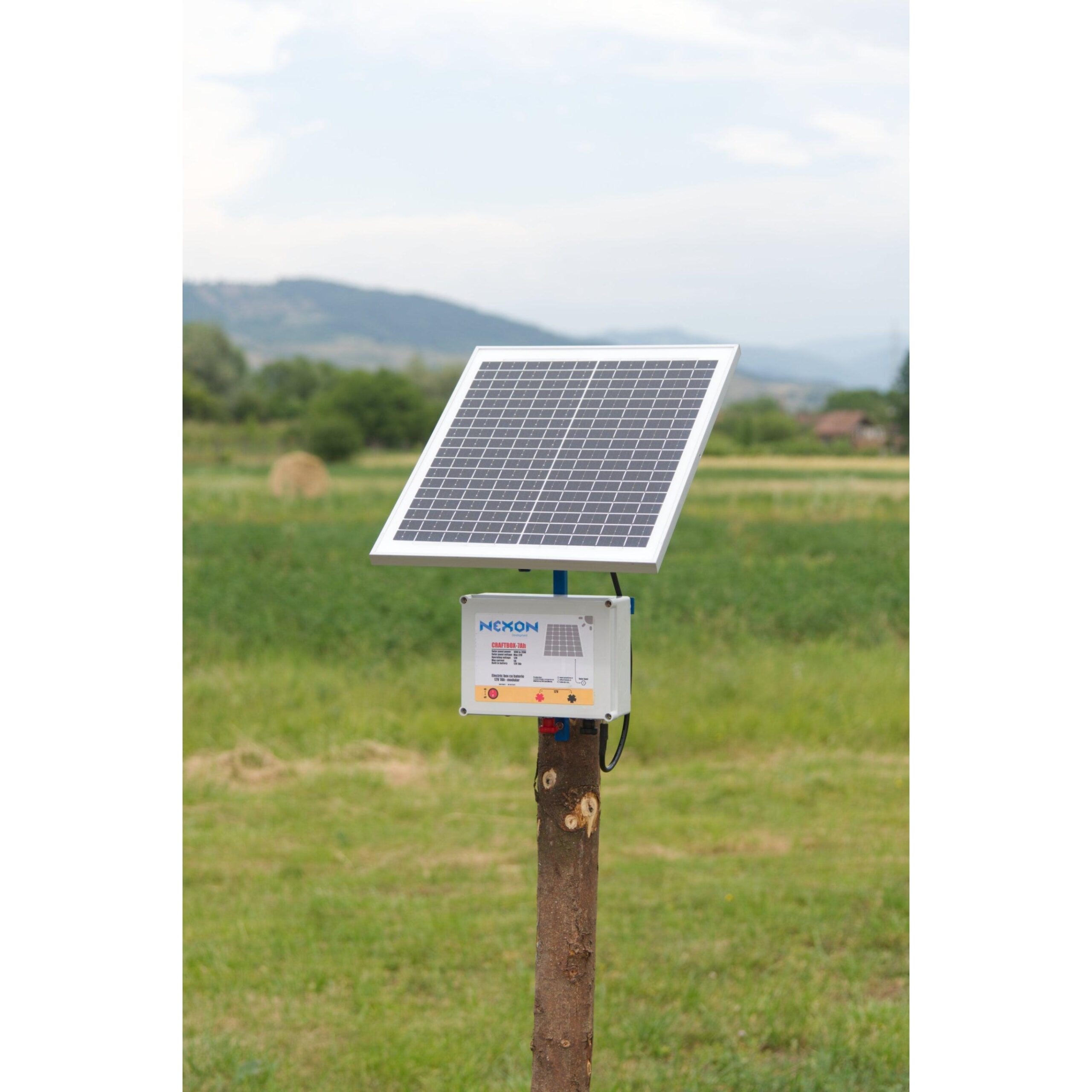 NEXON LIGHT 20W-os napelemes rendszer 12V/7Ah-s szabályozóval és akkumulátorral