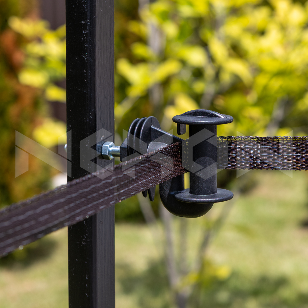 Sarokszigetelő Cavallo Metrikus Csavarral Szalaghoz – NEXON Modular